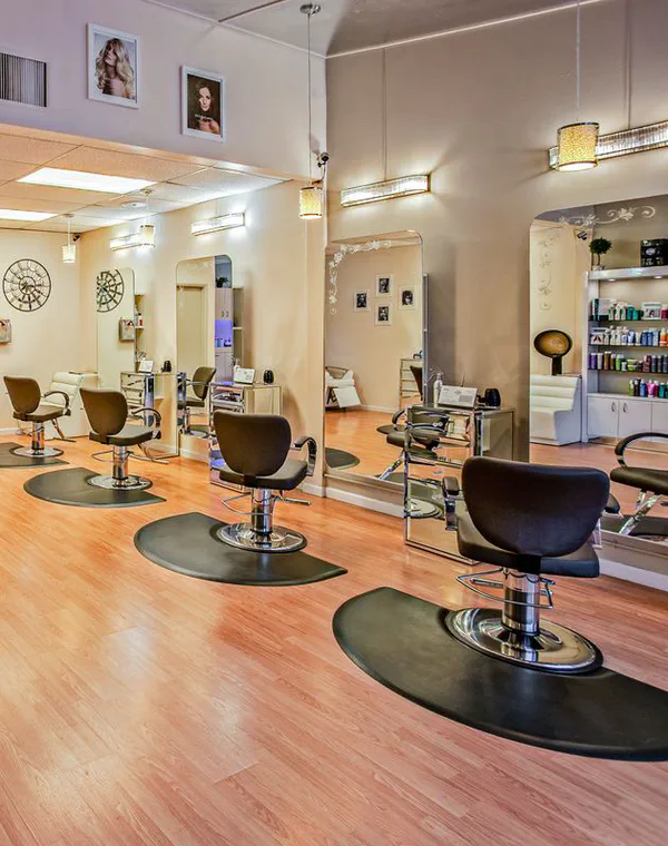 AI Social Media Manager for Hair Studios