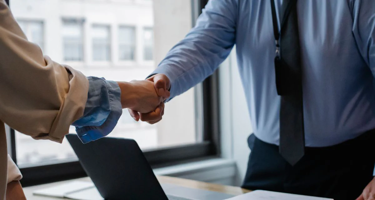 AI SEO Content Writer for Insurance Brokers